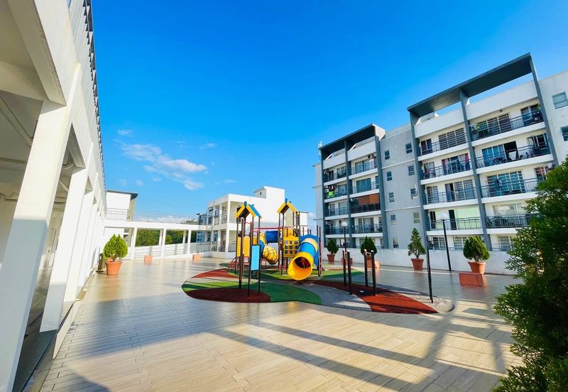 Puncak Hijauan (Hijauan Heights)