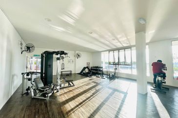 Puncak Hijauan (Hijauan Heights)