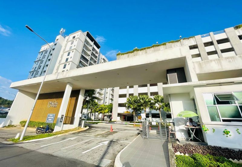 Puncak Hijauan (Hijauan Heights)