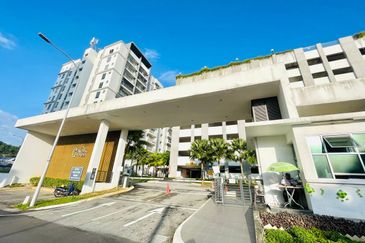 Puncak Hijauan (Hijauan Heights)