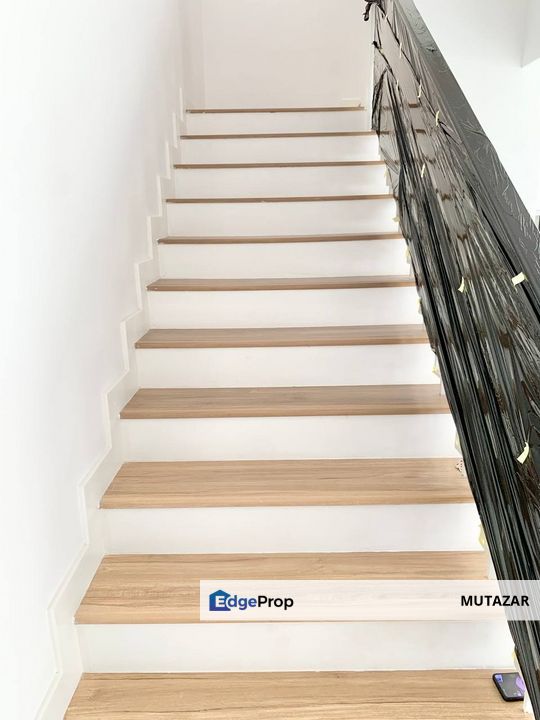 FREEHOLD, Double Storey Semi-D @ Serene Heights 10 (Verna Garden), Bangi - Near KTM & University, Selangor, Semenyih