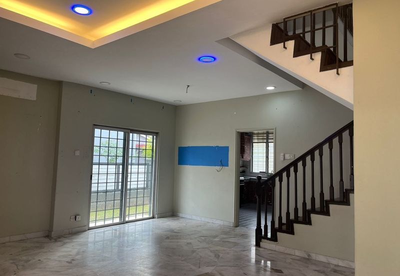 FREEHOLD END LOT, Double Storey Terrace House @ Taman Setiawangsa, KL - Extra Land at Side & Huge Parking Space Up To 4 Cars