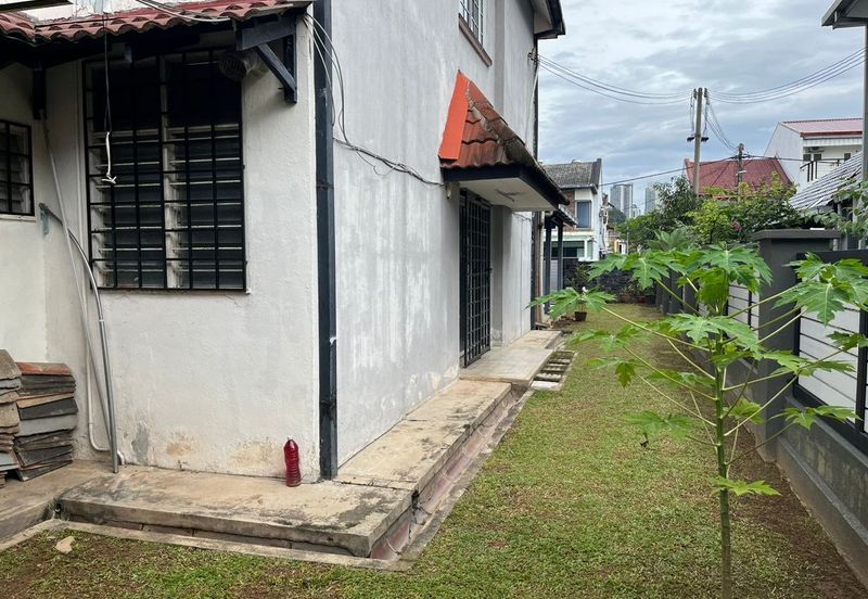 FREEHOLD END LOT, Double Storey Terrace House @ Taman Setiawangsa, KL - Extra Land at Side & Huge Parking Space Up To 4 Cars