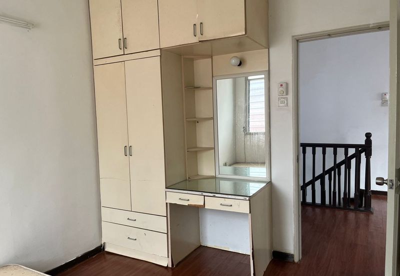 FREEHOLD END LOT, Double Storey Terrace House @ Taman Setiawangsa, KL - Extra Land at Side & Huge Parking Space Up To 4 Cars