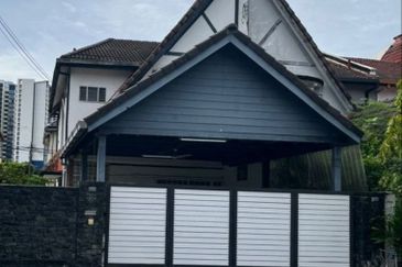 FREEHOLD END LOT, Double Storey Terrace House @ Taman Setiawangsa, KL - Extra Land at Side & Huge Parking Space Up To 4 Cars