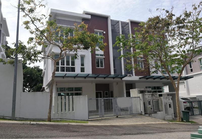 Rafflesia @ The Hill