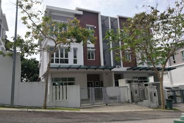 Rafflesia @ The Hill