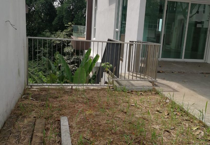 Rafflesia @ The Hill