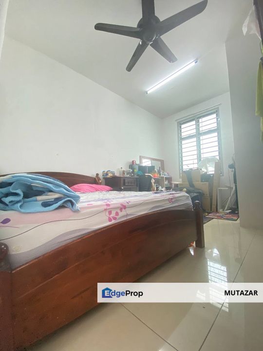 FREEHOLD, PRICE REDUCE!!! Double Storey Terrace House @ Saujana KLIA, Kota Warisan - Renovated with Extra 15ft Land , Selangor, Sepang
