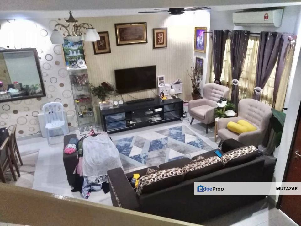 Double Storey Terrace House at Taman Impian Putra, Bandar Seri Putra, Kajang - Renovated & Big Built Up Size, Selangor, Kajang