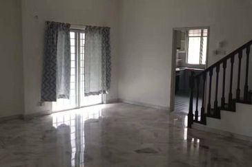 FREEHOLD END LOT, Double Storey Terrace House @ Taman Setiawangsa KL - Extra Land At Side