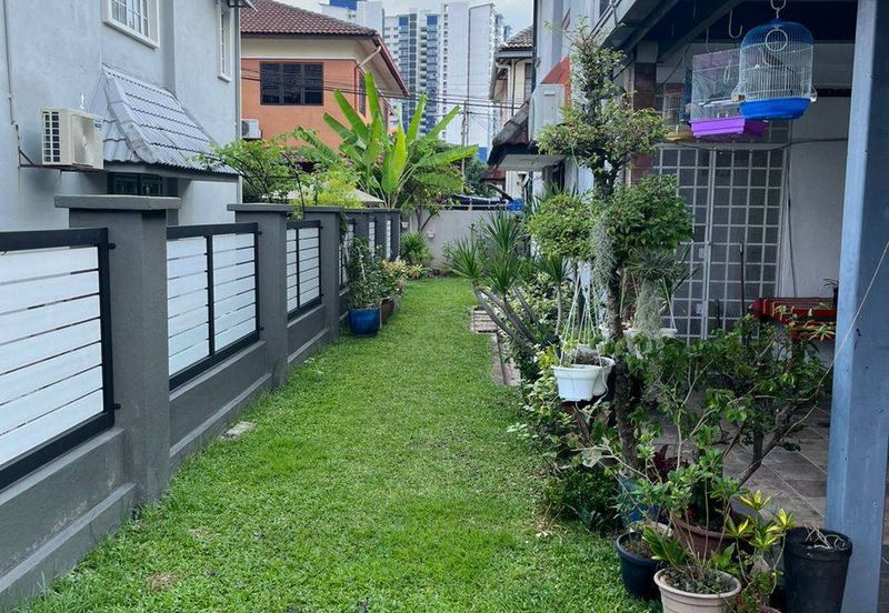 FREEHOLD END LOT, Double Storey Terrace House @ Taman Setiawangsa KL - Extra Land At Side