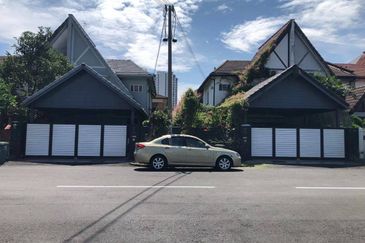 FREEHOLD END LOT, Double Storey Terrace House @ Taman Setiawangsa KL - Extra Land At Side