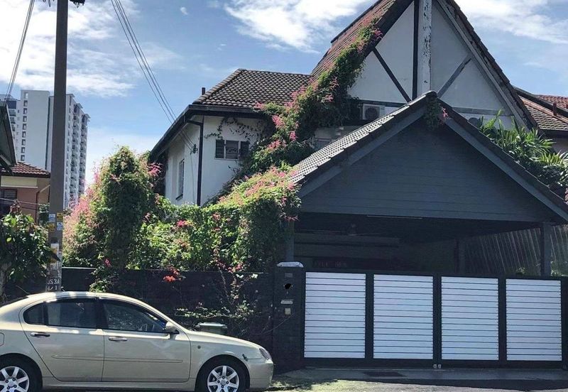 FREEHOLD END LOT, Double Storey Terrace House @ Taman Setiawangsa KL - Extra Land At Side