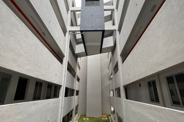Seroja Apartment (Putra Perdana)