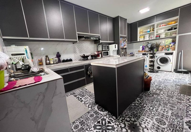 Taman Tasik Semenyih (Lake Residence)