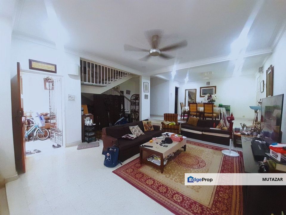 CORNER LOT, Double Storey Terrace House @ Seksyen 4, Shah Alam - Extra Land & 6 Bedrooms , Selangor, Shah Alam