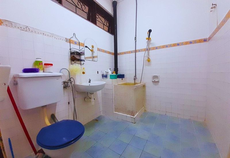 Seksyen 4, Shah Alam