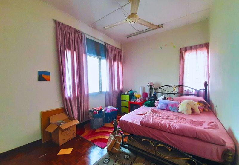 Seksyen 4, Shah Alam