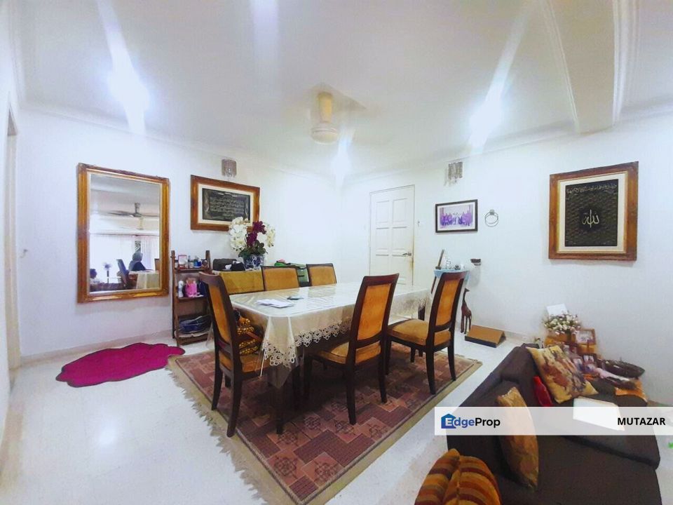 CORNER LOT, Double Storey Terrace House @ Seksyen 4, Shah Alam - Extra Land & 6 Bedrooms , Selangor, Shah Alam