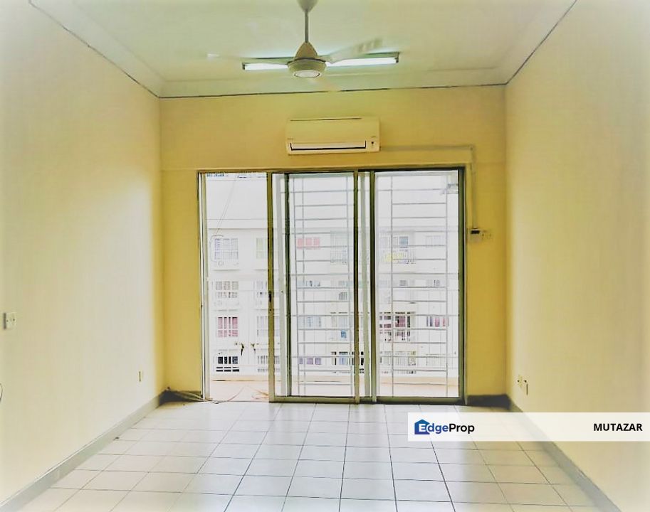 PRICE REDUCED! Pangsapuri Cahaya Permai @ Seri Kembangan, Selangor - Partially Furnished With Swimming Pool, Selangor, Seri Kembangan