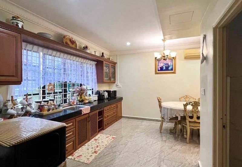 RENOVATED-EXTENDED-BIG BUILT UP, Double Storey Terrace House @ U8 Jalan Serambi, Bukit Jelutong, Shah Alam - FREEHOLD