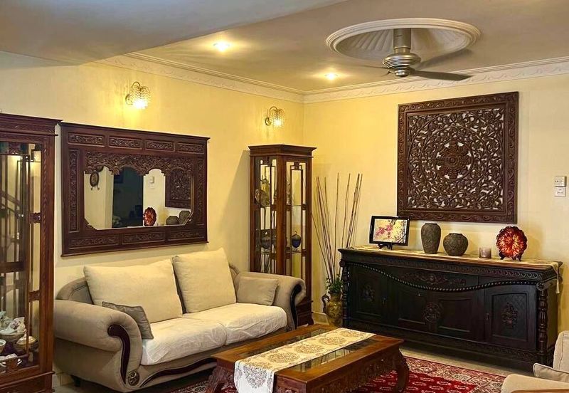 RENOVATED-EXTENDED-BIG BUILT UP, Double Storey Terrace House @ U8 Jalan Serambi, Bukit Jelutong, Shah Alam - FREEHOLD