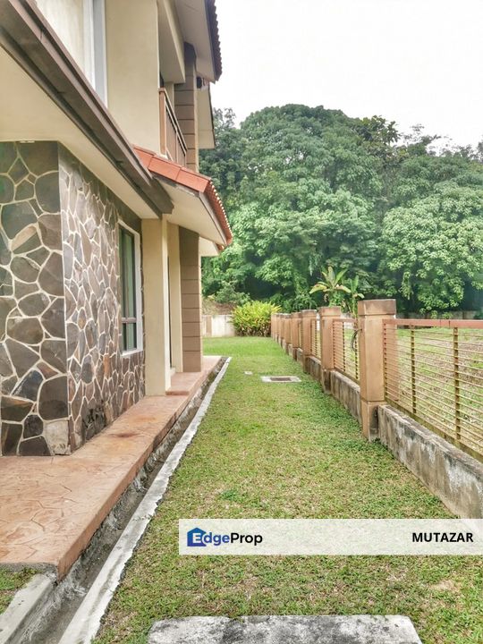 FREEHOLD - END LOT- FACING OPEN,  Double Storey Semi-D @ Country Heights Kajang - Huge Extra Land, Selangor, Country Heights