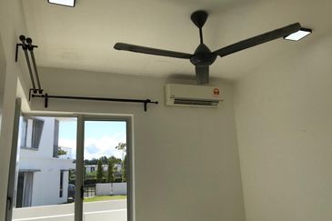 Parkfield Residences, Tropicana Heights