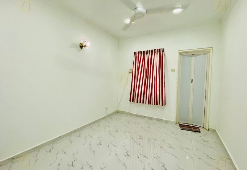 FACING OPEN, Double Storey Terrace House in Taman Setiawangsa, KL - FREEHOLD