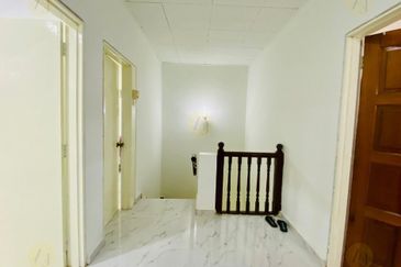 FACING OPEN, Double Storey Terrace House in Taman Setiawangsa, KL - FREEHOLD