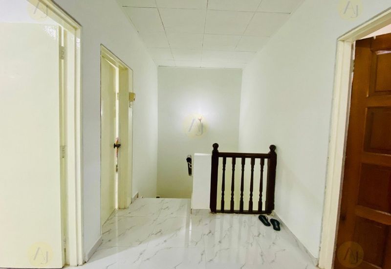 FACING OPEN, Double Storey Terrace House in Taman Setiawangsa, KL - FREEHOLD