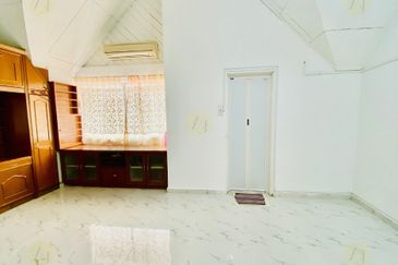 FACING OPEN, Double Storey Terrace House in Taman Setiawangsa, KL - FREEHOLD