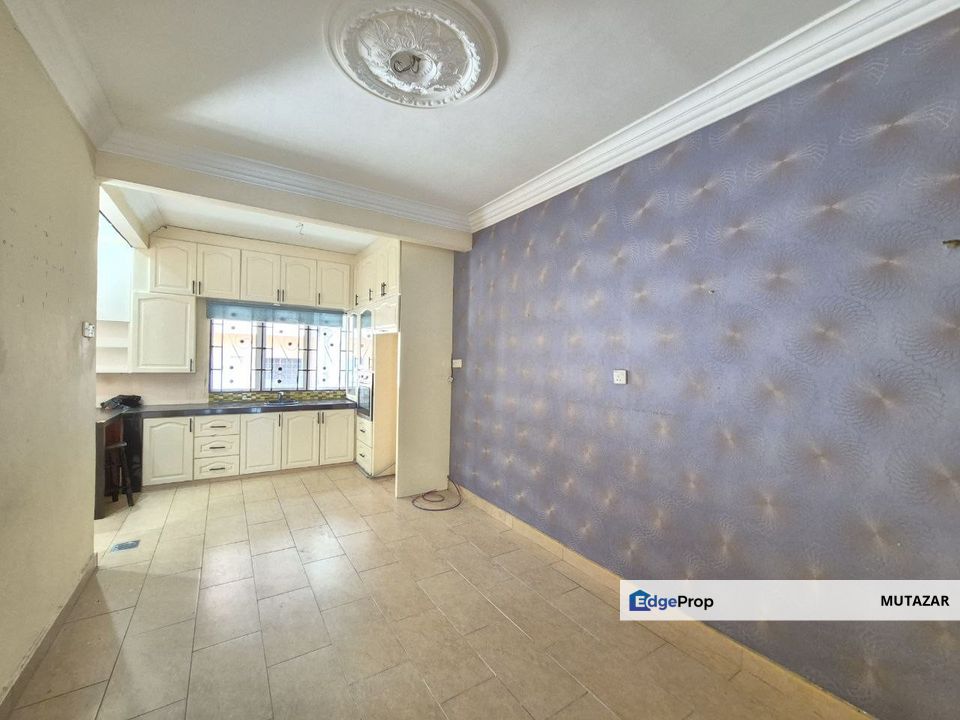 RENOVATED, Double Storey Terrace House @ Taman Bukit Indah, Ampang Jaya - Big Built-up Size 2200 sqft, Selangor, Ampang