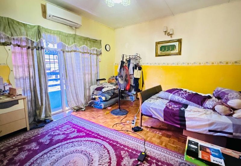 Taman Saujana Puchong