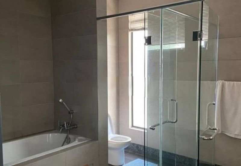 FREEHOLD, 3-Storeys Semi-D @ Seksyen U8, Bukit Jelutong - Fully Renovated and Extended