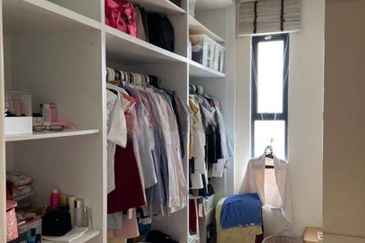 FREEHOLD, 3-Storeys Semi-D @ Seksyen U8, Bukit Jelutong - Fully Renovated and Extended