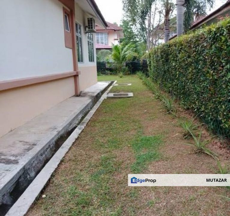 FREEHOLD, Single Storey Bungalow @ Laman Dahlia, Nilai Impian - Renovated, Facing Open, Negeri Sembilan, Nilai