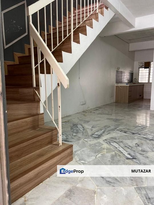 FREEHOLD, Double Storey Terrace House In Taman Sri Gombak, Gombak - Renovated Unit with Kitchen Table Top , Selangor, Batu Caves 