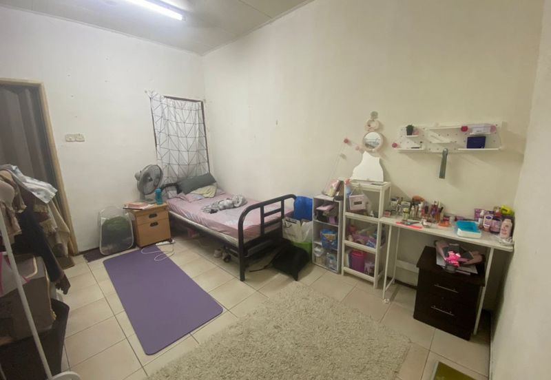 FREEHOLD, Double Storey Terrace House @ Bukit Jelutong, Shah Alam - Near Amenities