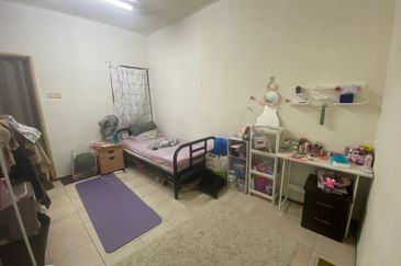 FREEHOLD, Double Storey Terrace House @ Bukit Jelutong, Shah Alam - Near Amenities