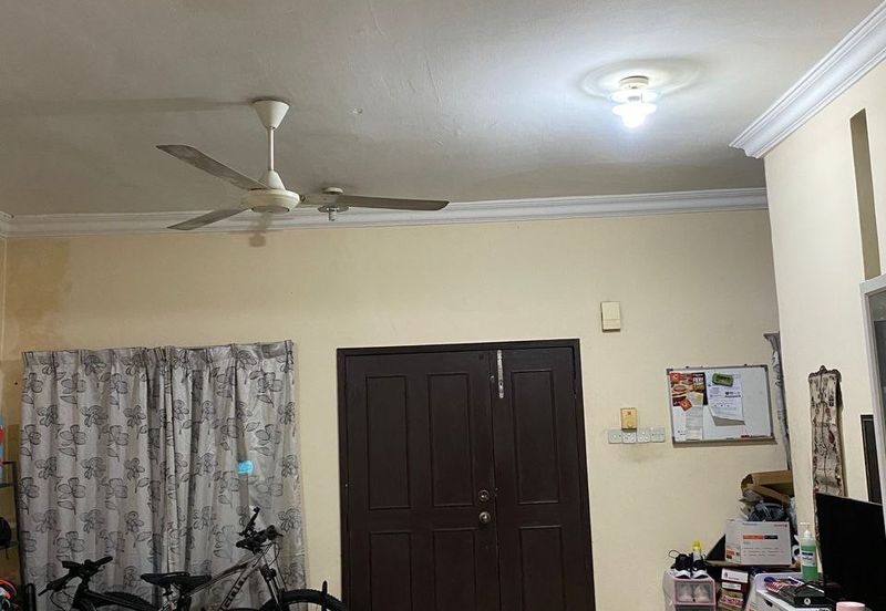 FREEHOLD, Double Storey Terrace House @ Bukit Jelutong, Shah Alam - Near Amenities