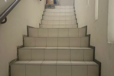 FREEHOLD, Double Storey Terrace House @ Bukit Jelutong, Shah Alam - Near Amenities