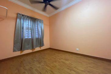 Selasih Apartment @ Precint 17