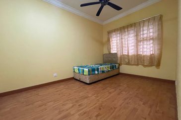 Selasih Apartment @ Precint 17