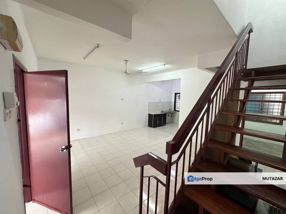 TERMURAH!! Newly Painted Double Storey Terrace House @ SP6, Bandar Saujana Putra - Dekat Putrajaya, Selangor, Kuala Langat