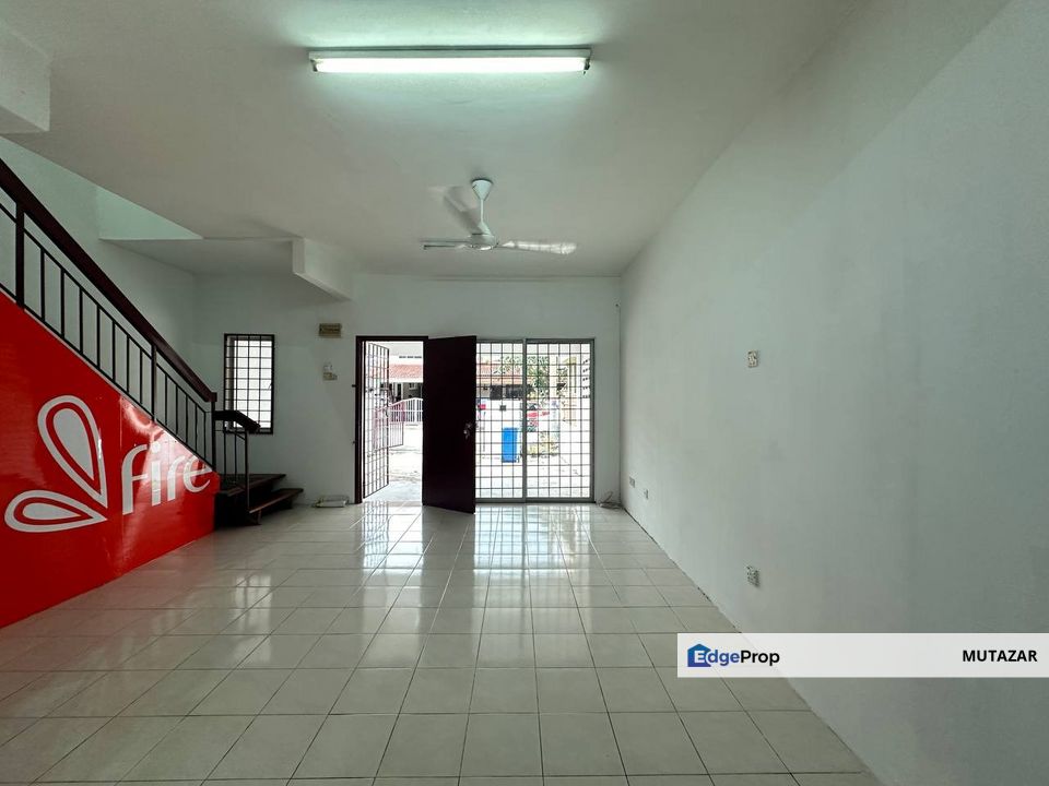 TERMURAH!! Newly Painted Double Storey Terrace House @ SP6, Bandar Saujana Putra - Dekat Putrajaya, Selangor, Kuala Langat