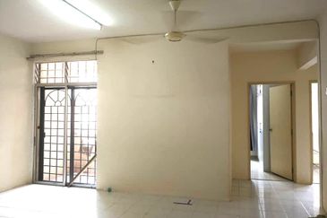 Sri Puteri (Earls Court), Ukay Perdana