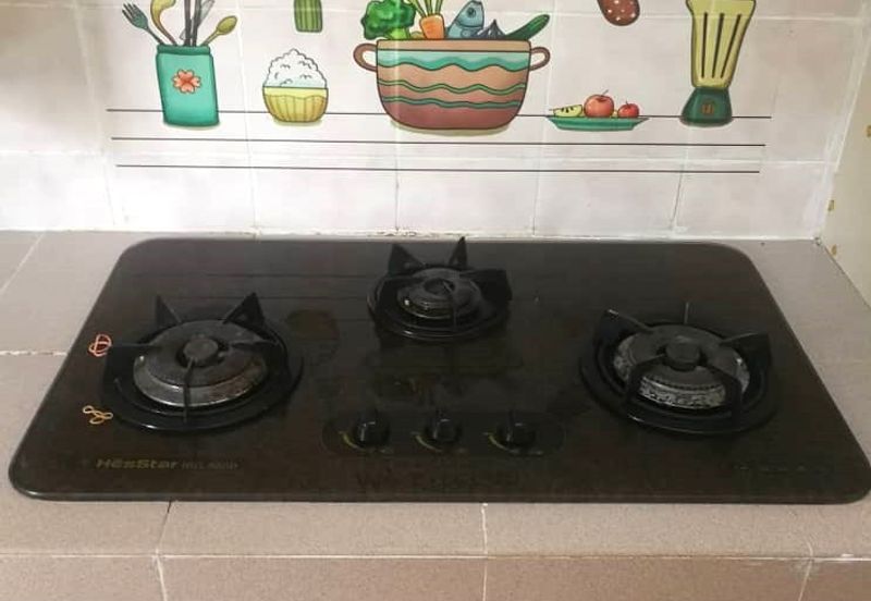 Sri Puteri (Earls Court), Ukay Perdana