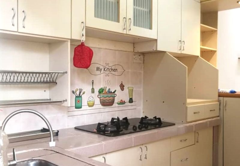 Sri Puteri (Earls Court), Ukay Perdana